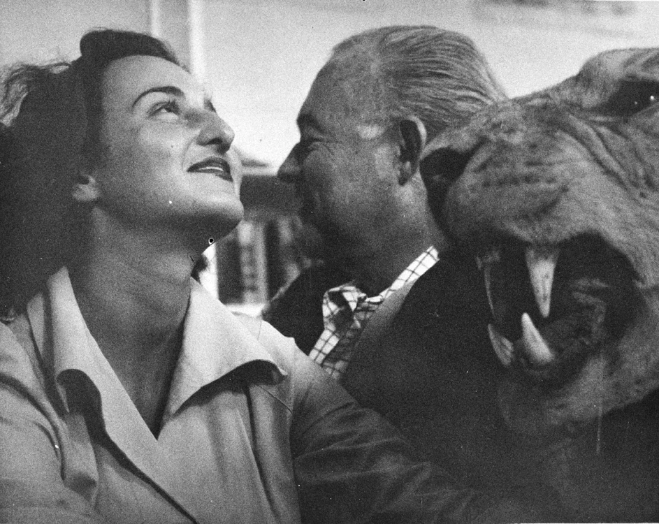 Adriana Ivancich şi Ernest Hemingway                                                                        FOTO: jfklibrary.org