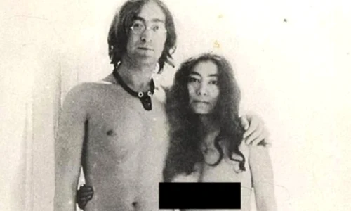 Fotografii nud cu John Lennon şi Yoko Ono, scoase la licitaţie în SUA jpeg