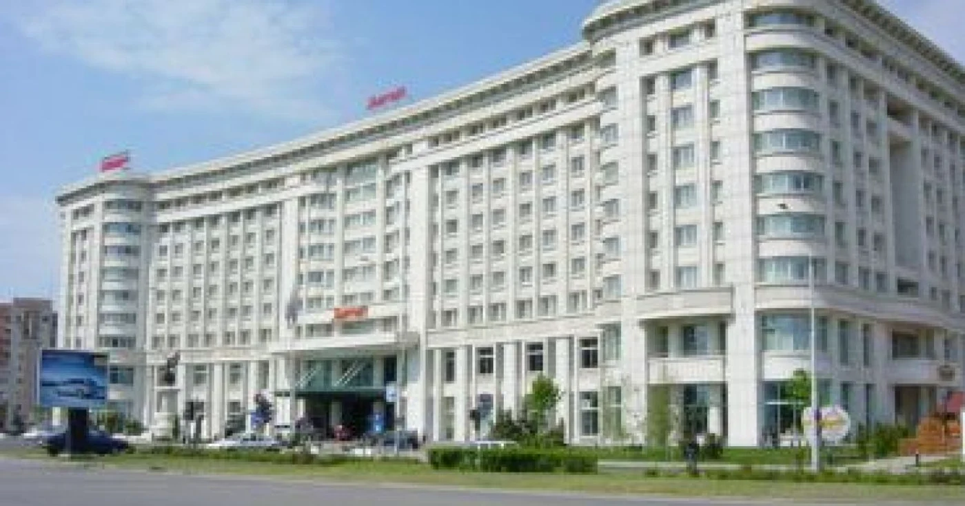 În septembrie 2010 va fi inaugurat un nou hotel Hilton, la Oradea