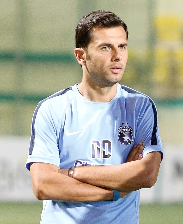 
    Prepeliţă (la balon) şi Tănase s-au chinuit degeaba contra celor de la Dinamo KievFoto: Mediafax  
