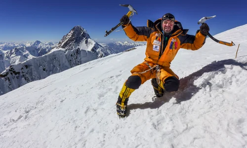 „Muntele este la fel, fie că îl urci, fie că nu“   interviu cu Alex GĂVAN, alpinist jpeg