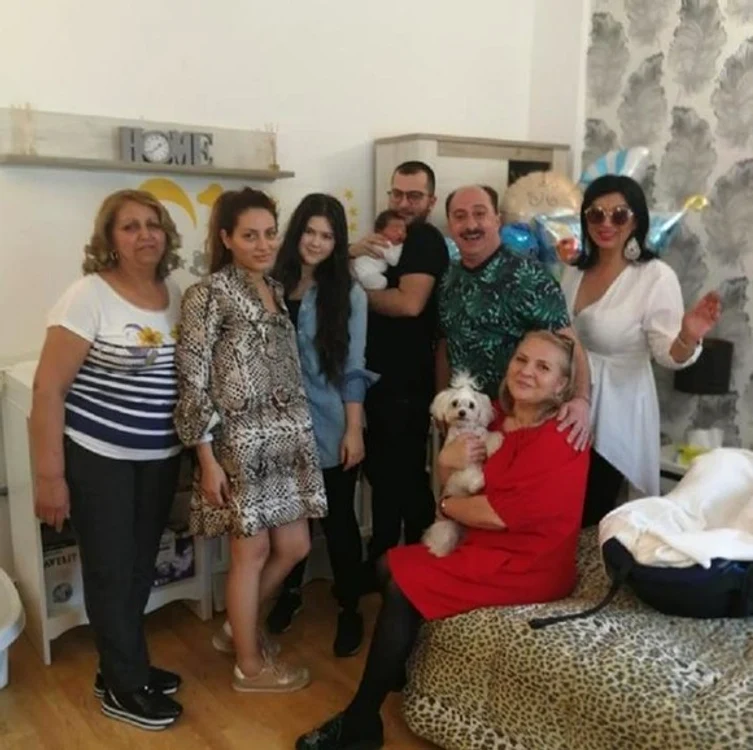 
    Apartamentele sunt în construcţie  şi vor fi gata la sfârşitul anului  