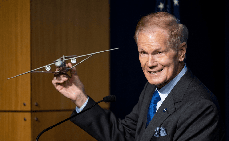 Colaborare NASA-Boeing pentru  dezvoltarea unui avion de pasageri cu un nivel redus de emisii poluante