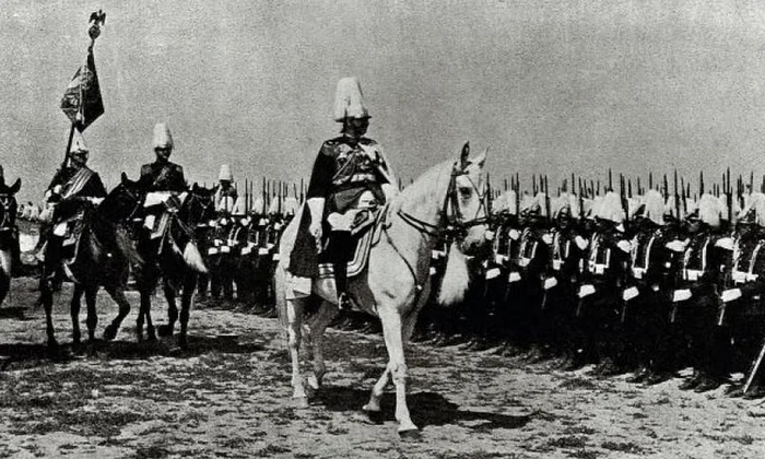De la «Regele playboy» la «Câinele roşu»   pierderea României Mari jpeg