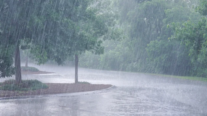 Cod roșu de ploi abundente în sudul Spaniei. MAE avertizează românii aflați în Andaluzia