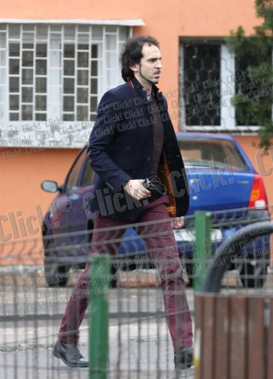 Flavius Buzilă şi-a rezolvat problemele la Evidenţa Populaţiei şi la Poştă. (Foto: Alex Muscaliu)