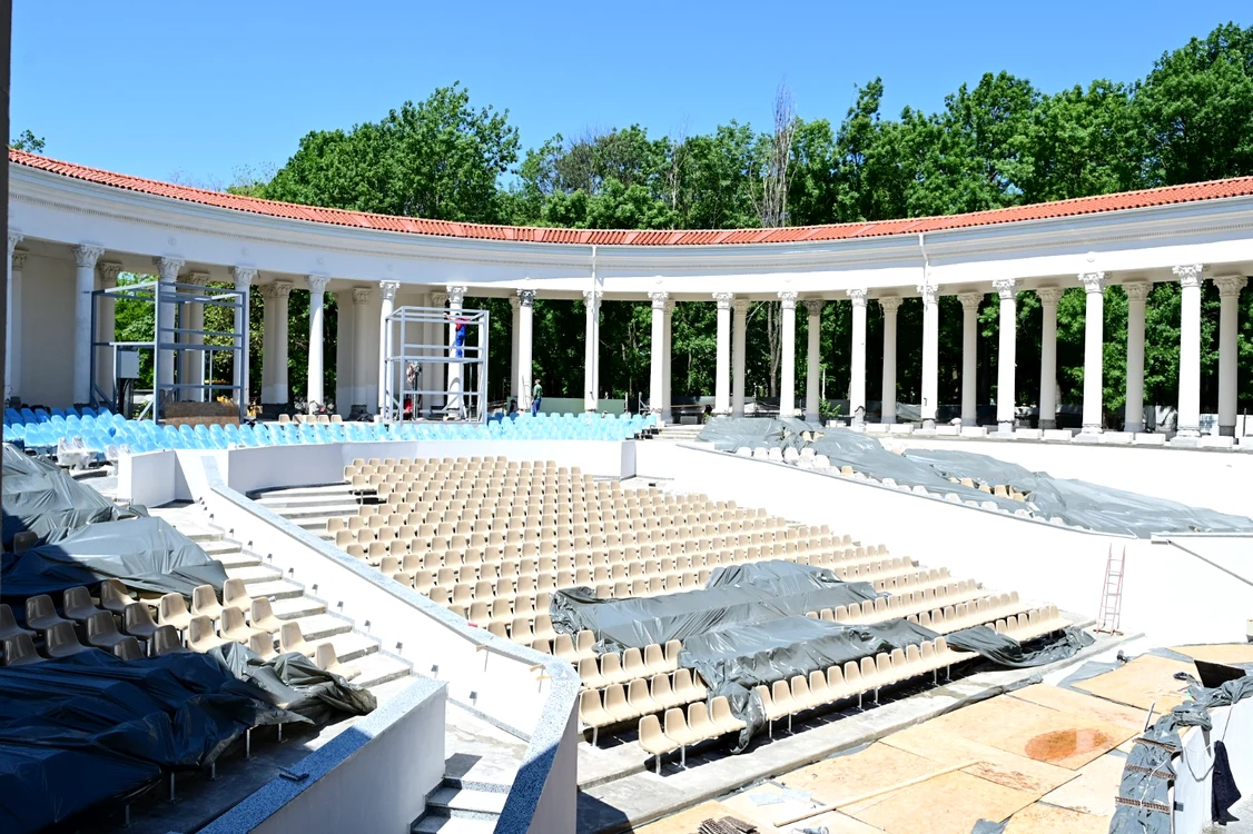 Grădina de vară din Parcul Bazilescu va avea 2500 de locuri