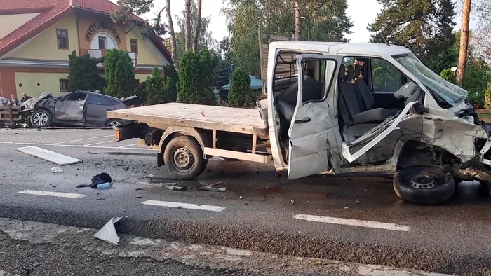 Urmările impactului de la Drăgușeni, Suceava FOTO: Alina Iosif