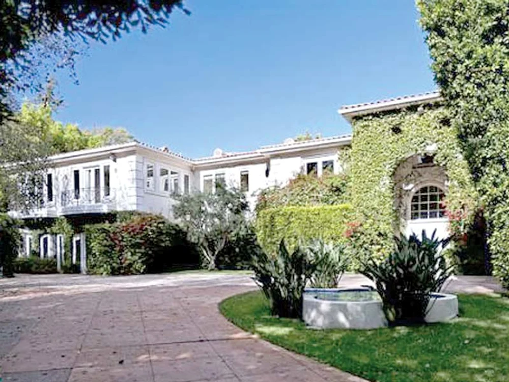 Niciunul nu vrea să plece din vila în valoare de 7 milioane de dolari pe care o deţin în Los Angeles