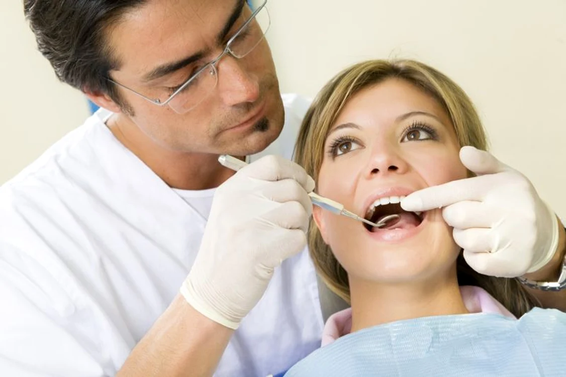 
    Dentist  