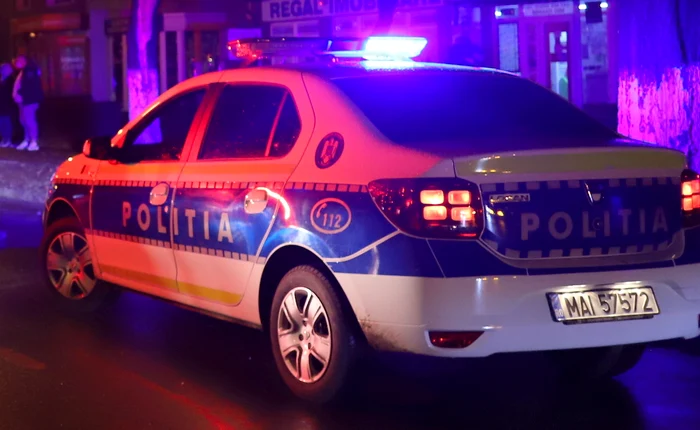 Cei doi tineri au fost prezentanți procurorului pentru a fi audiați 