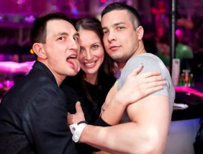 Rusoaicele frumoase foc.. nu au gusturi la bărbaţi