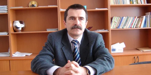 Profesorul care dezleagă tainele matematicii