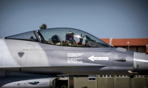 avion f16 f-16 foto facebook fortele aeriene romane