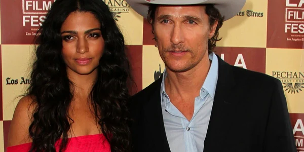 Matthew McConaughey şi Camila afp