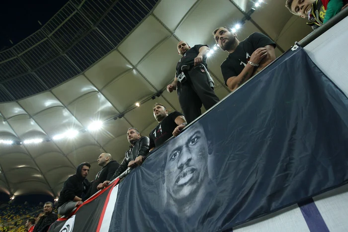 
    Patrick Ekeng a fost omagiat la Finala Cupei Românieifoto: David Muntean  