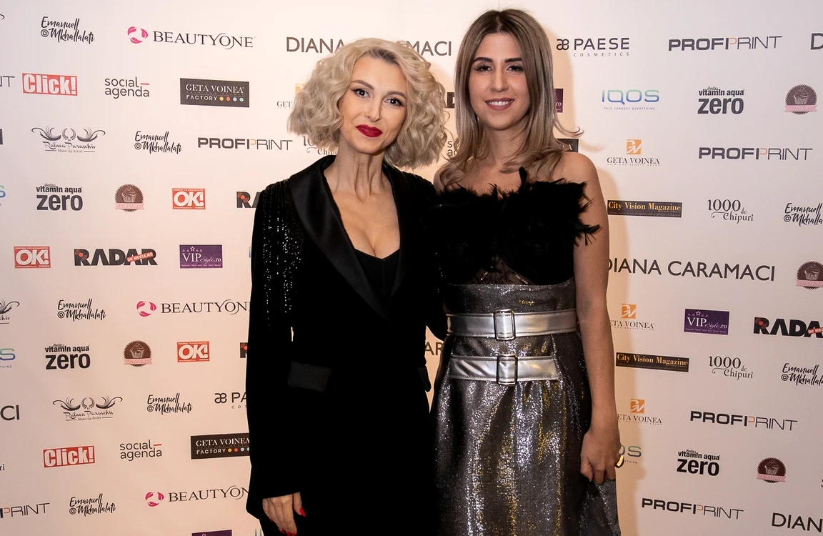 
    Solista Andreea Bălan, alături de designerul Diana CaramaciCredit foto: Emanuell Mkhallalati  