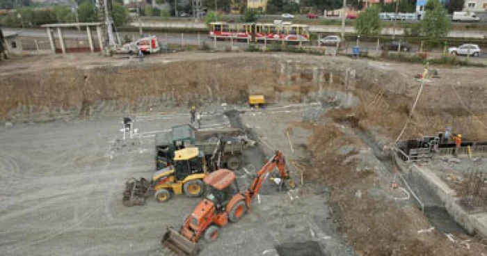 Cluj: VIDEO Se ridică primii stâlpi ai celui mai mare stadion din Transilvania - Fotogalerie