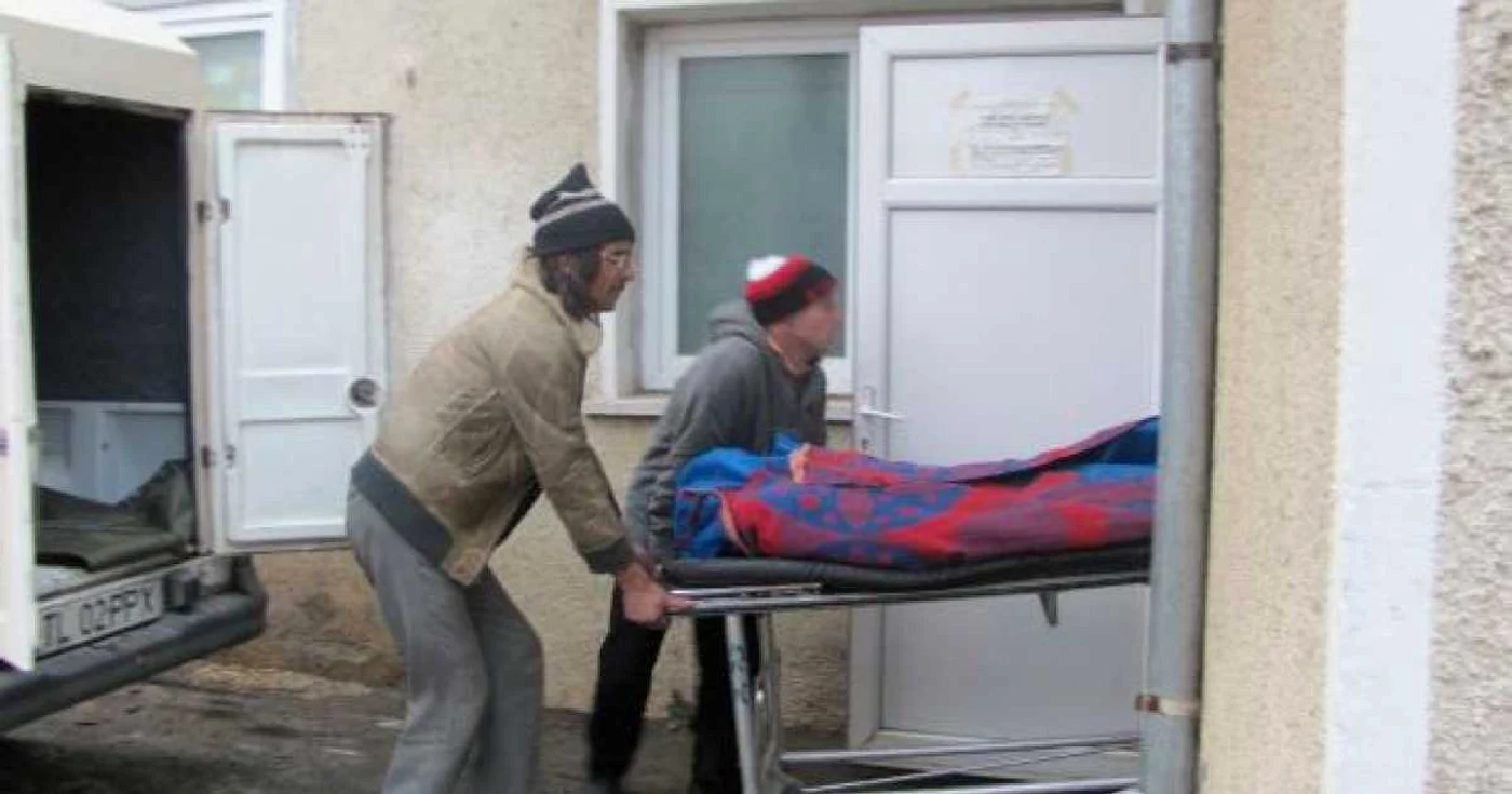 Trupul bărbatului de 37 de ani a fost dus la morgă FOTO Arhivă Adevărul