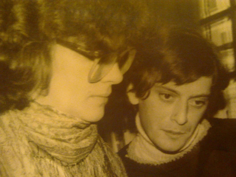 Timp de zece ani, marii actori români Irina Petrescu și Adrian Pintea s-au iubit cu patimă. El avea 23 de ani și era încă student ('78-'79), pe când Irina Petrescu avea 36 de ani