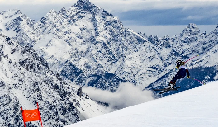 Lindsey Vonn a fost transportată de urgență cu elicopterul la spital (FOTO: EPA)