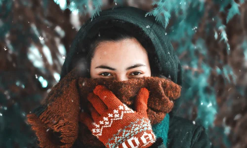 femeie frig meteo jpeg