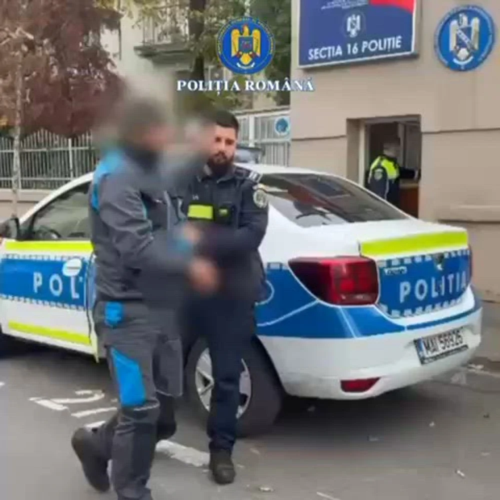 Cetățean străin reținut după ce a dat foc unei ghene de gunoi din București