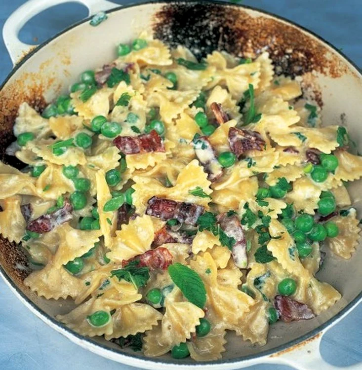 paste carbonara cu mazare jpeg