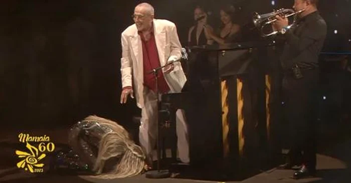 Loredana a îngenuchiat în fața lui Horia Moculescu. Foto: Click.