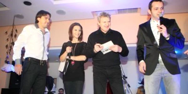 Cosmin Contra a primit discul de la Moni Bordeianu
