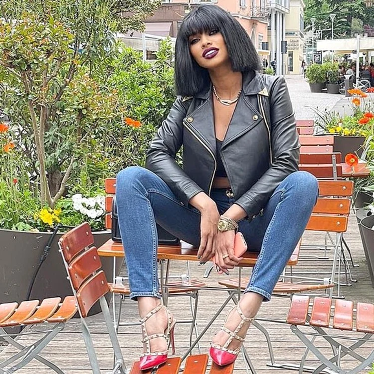 
    Laurette și-a schimbat coafurafoto: Instagram  