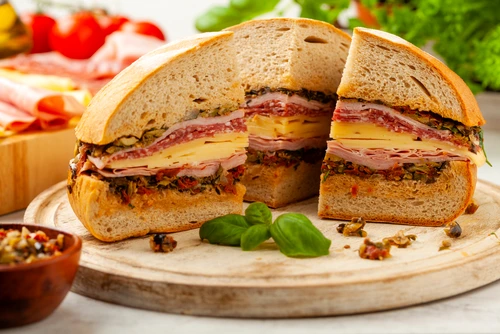 1 sandvis muffuletta shutterstock 1794394744 jpg jpeg