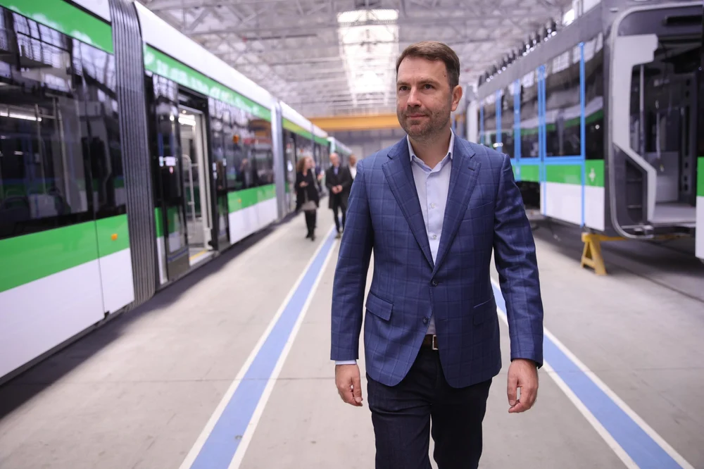 Cătălin Drulă îl sfătuiește pe premier să nu demisioneze: „Îl încurajez pe domnul Bolojan să le dea cu sec”