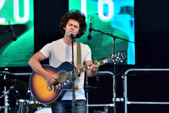 Paul Adrian Tihan a plecat acasă cu Trofeul Festivalului Foto: Facebook