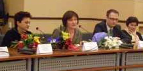 Ambasadorul Finlandei (centru) s-a întâlnit vineri cu autoritățile din Neamț