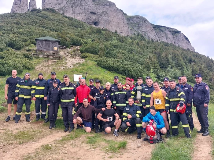 Cadre ISU, la poalele vârfului Toaca FOTO ISU Neamț