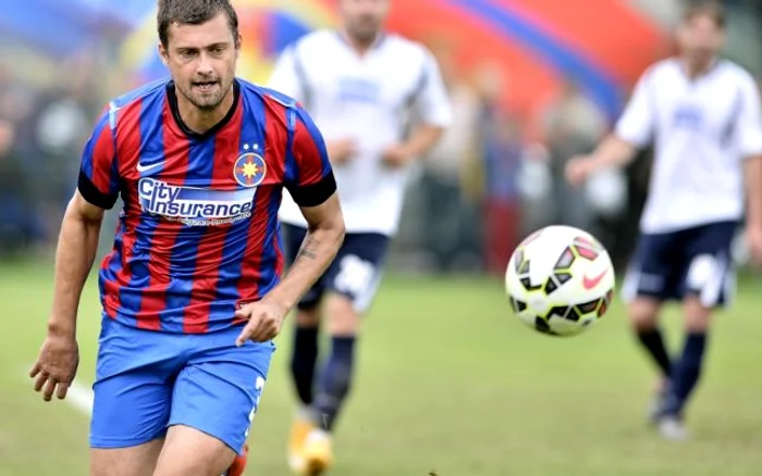 
    Gabi Tamaş, pe vream când juca la FCSBFoto Click!  