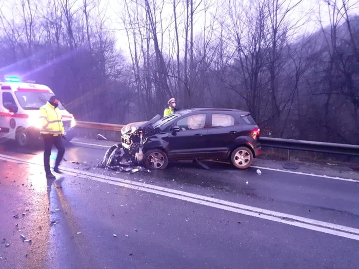 Accident rutier pe DN 1 - Sibiu - Hula Bradului Foto Adevărul