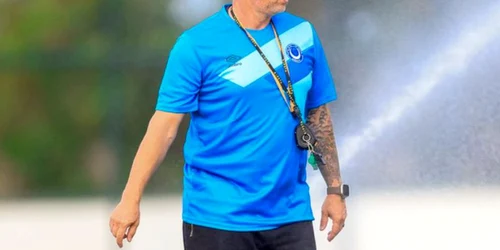 Laurențiu Reghecampf Facebook png