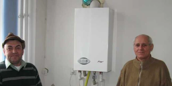 Inspectorii ARSC sunt bucuroşi că şi-au montat centrală termică şi se vor îmbrăca mai lejer