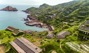 Houtouwan este un fost sat pescăresc din China jpg