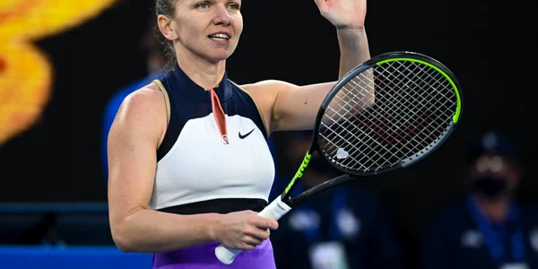 Meciul dintre Simona Halep si australianca Lizette Cabrera de la Australian Open a fost câştigat de româncă FOTO EPA-EFE / Dave Hunt