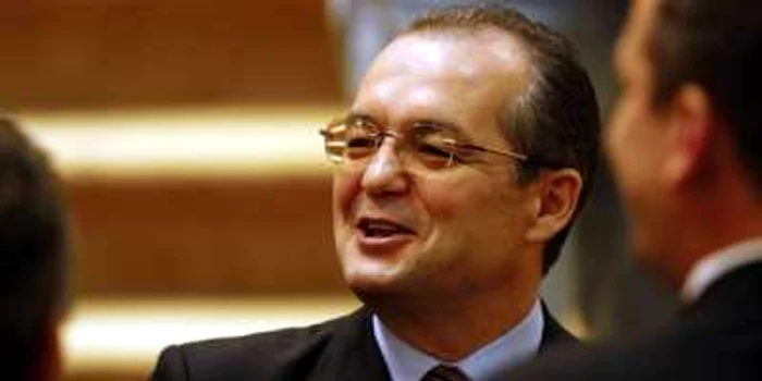 Emil Boc va conduce Guvernul şi în 2010