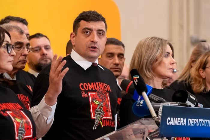 Partidul a protestat în prima ședință a Parlamentului FOTO AUR