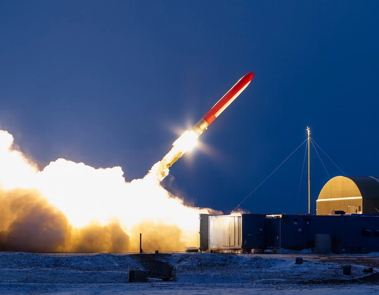 Putin se laudă că a testat cu succes racheta de croazieră cu propulsie nucleară „Burevestnik”. „Este o armă cu adevărat unică, pe care nicio altă țară din lume nu o deține”