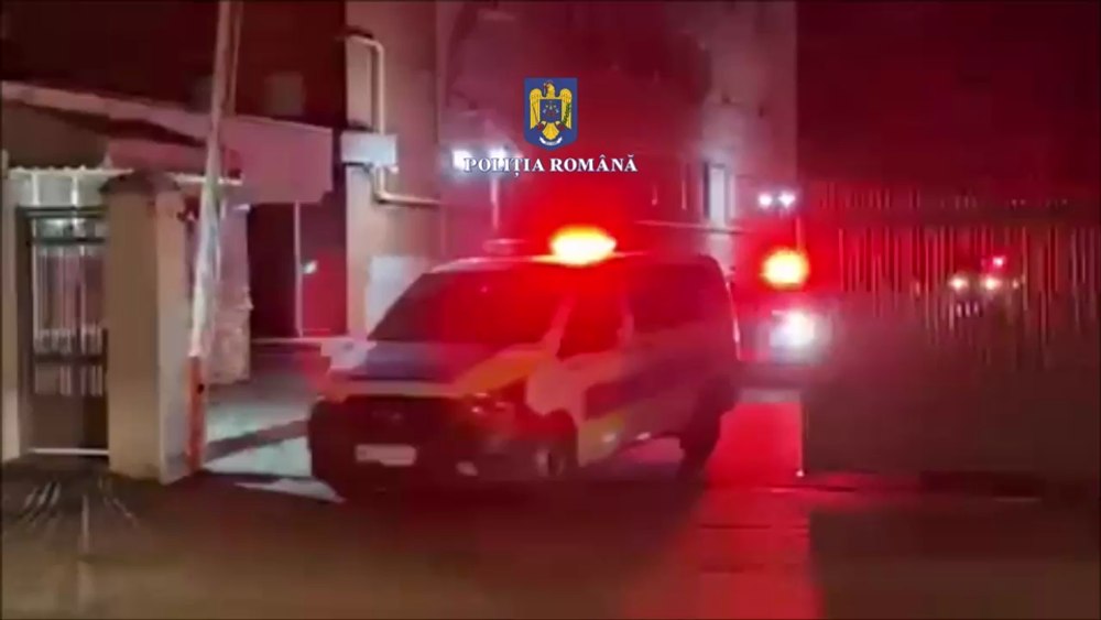 Clan luat pe sus de mascați. Proxeneții au acumulat avere de un milion de euro  VIDEO