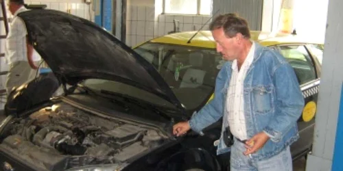 Satu Mare: Sătmărenii cheltuiesc sute sau chiar mii de lei pentru echiparea maşinilor pentru sezonul rece