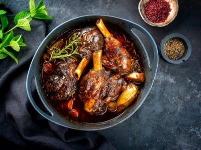 Friptura de miel cu legume  Sursa foto shutterstock 2259947757 jpg