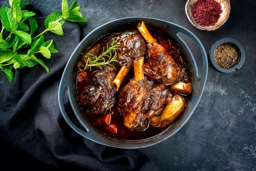 Friptura de miel cu legume Sursa foto shutterstock 2259947757 jpg