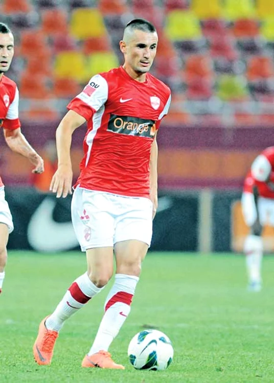 
    Dragoş Grigore a  ajuns titluar  în echipa naţională în urma prestaţilor  de la Dinamo, iar acum este dorit  de mai multe cluburi din străinătate (FOTO: Răzvan Păsărică)  
